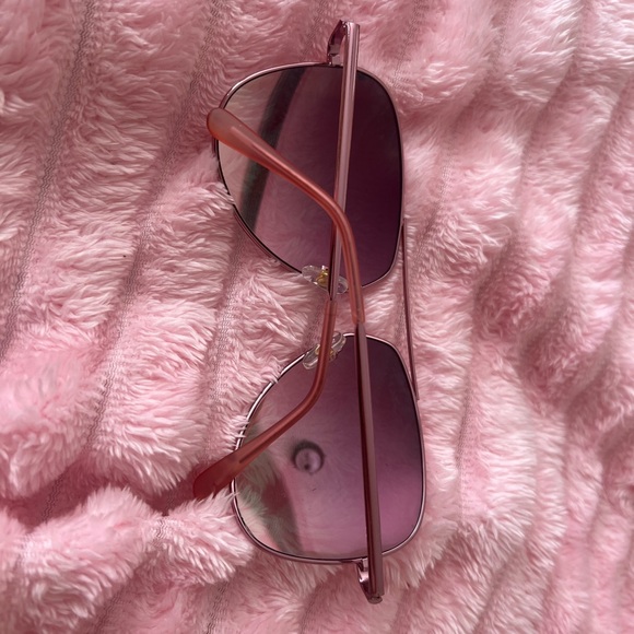 Sunglasses bundle! - Picture 5 of 10